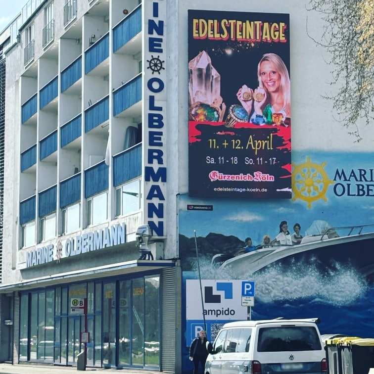 Die Vorfreude steigt! 💎
Am 11. & 12.04.2026 wird der Gürzenich Köln zum Paradies für Mineralien, Edelsteine, Fossilien & Schmuck.
✨ Entdecken, staunen, genießen!
💥 Highlight: Geoden-Knacken – öffne deine eigene Geode! 🪨
👫 Kinder bis 14 frei (in Begleitung)
#Edelsteintage #Köln #Gürzenich #Familienevent